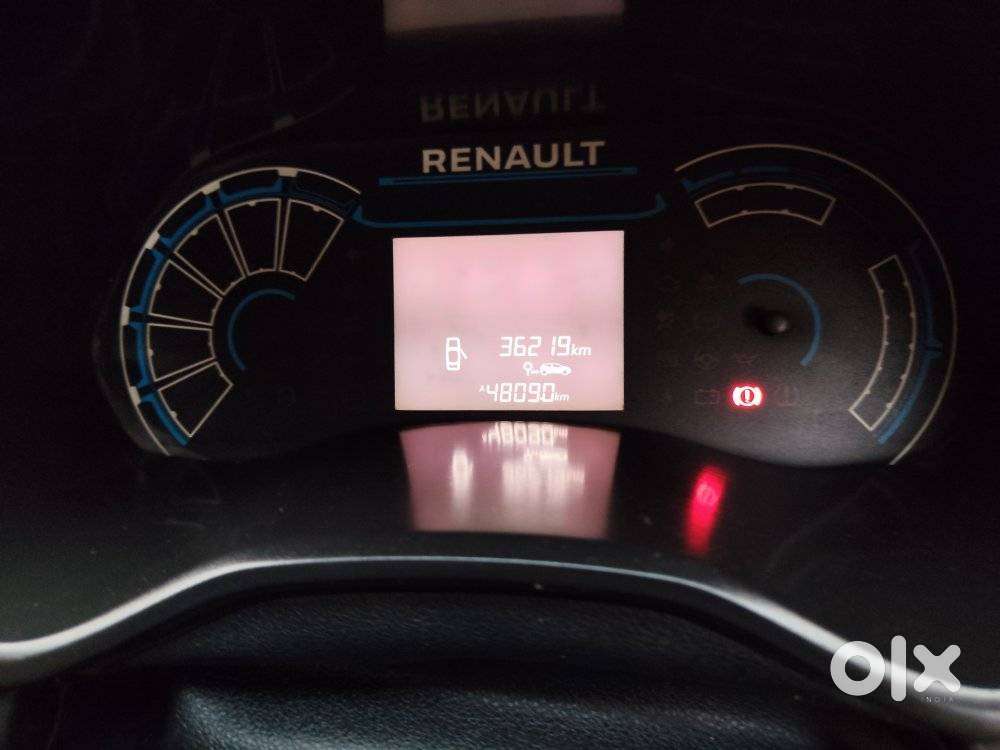 Renault Triber Rxl, 2023, Petrol