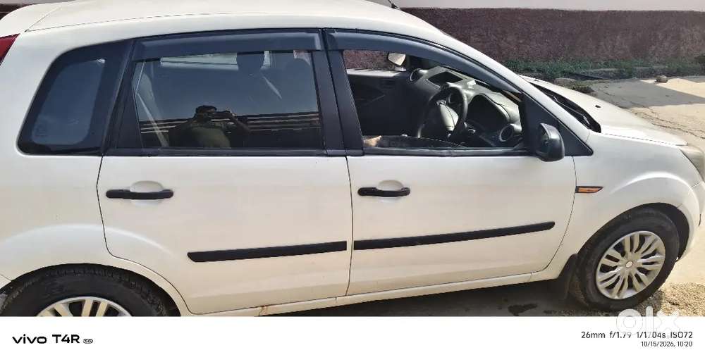 Ford Figo Titanium 2014