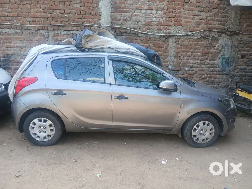 Hyundai I20 Sportz Petrol 2014 Like New Condition