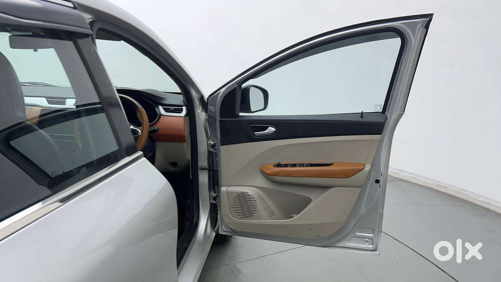 Renault Triber Rxz Easy-r Amt, 2022, Petrol