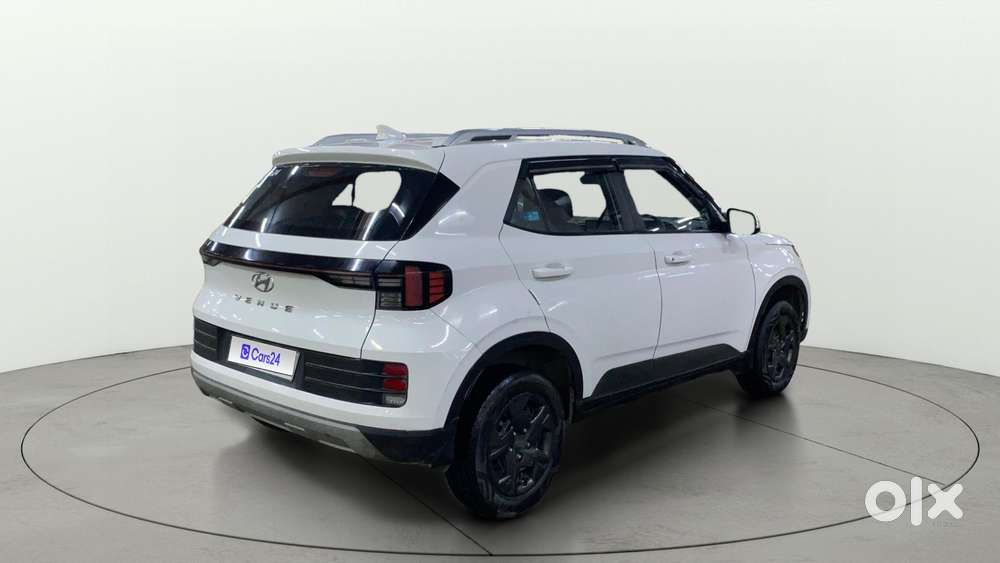 Hyundai Venue 1.2 S (o), 2023, Petrol
