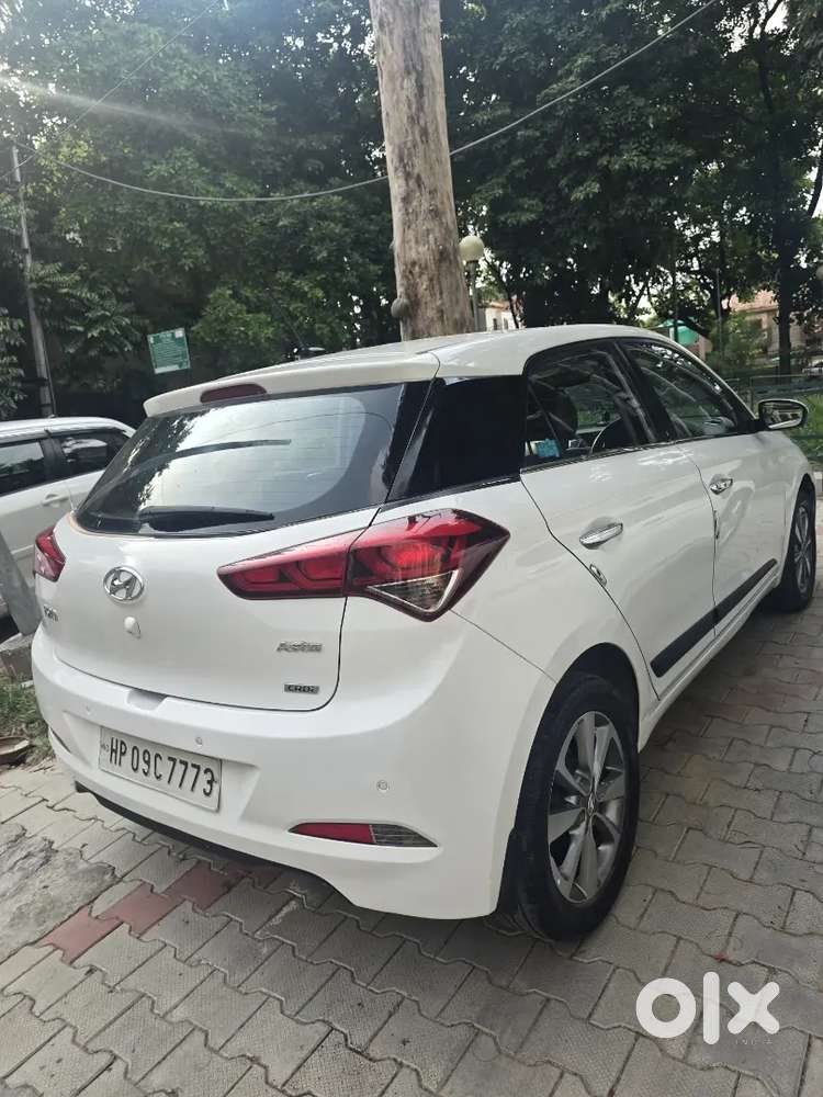 Hyundai I20 Asta 2015 Diesel Top Model Highway  Average  20