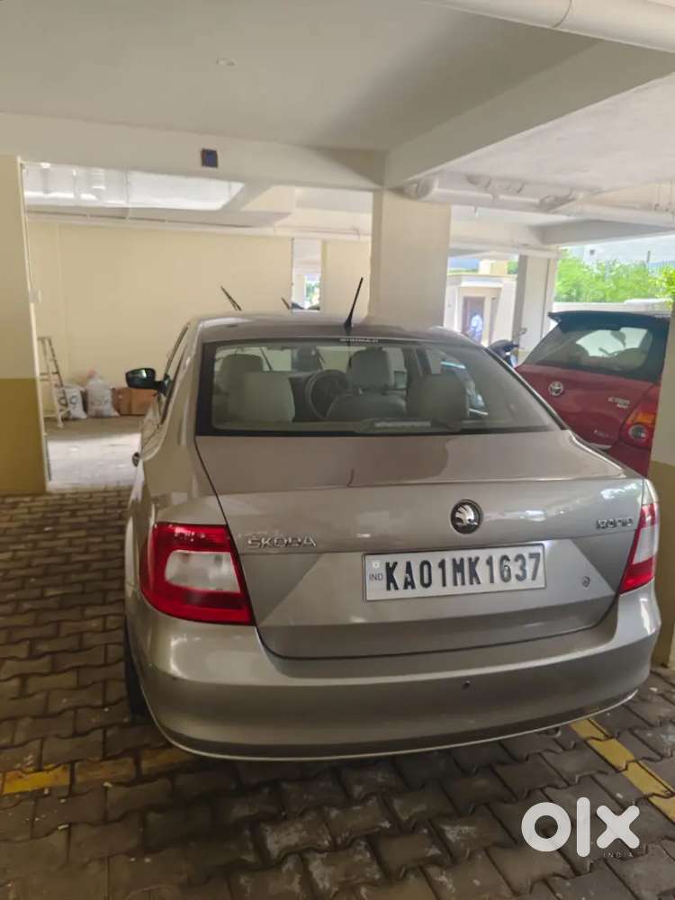 Skoda Rapid 2013 Petrol 85000 Km Driven