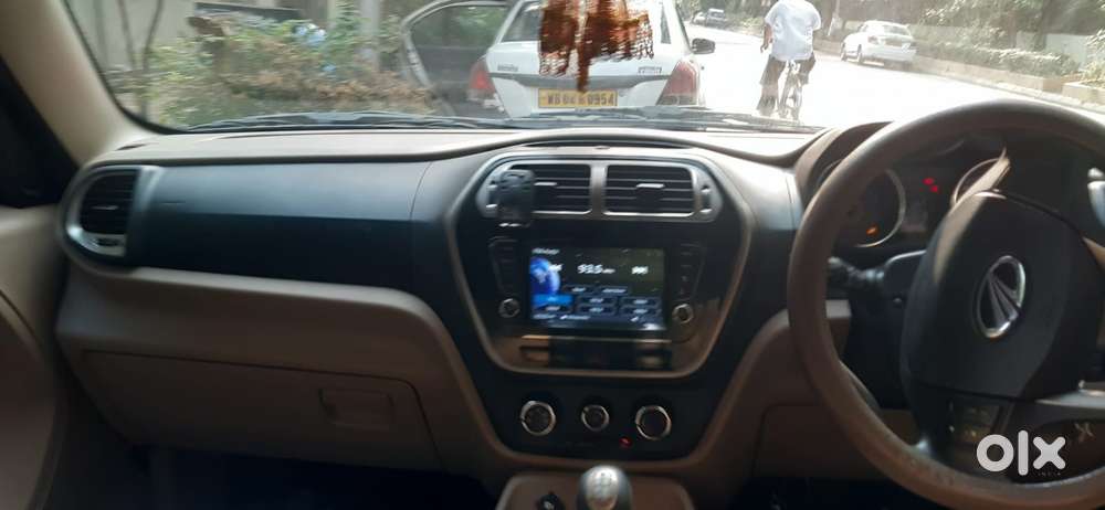 Mahindra Tuv 300 T10, 2020, Diesel