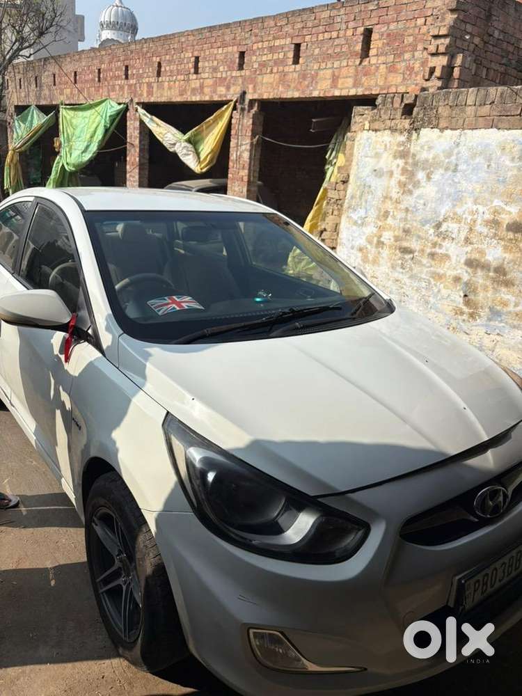 Hyundai Fluidic Verna 2013