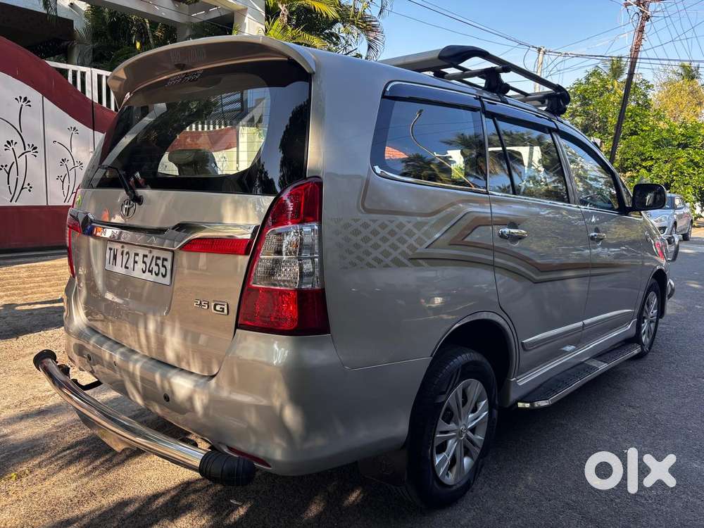 Toyota Innova 2.5 Gx (diesel) 8 Seater Bs Iv, 2015, Diesel