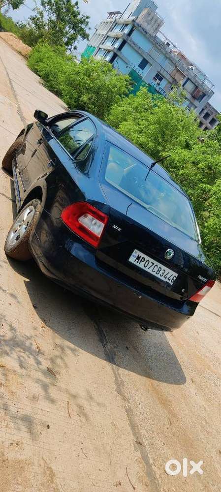 Skoda Rapid 1.6 Mpi At Elegance Plus, 2012, Petrol