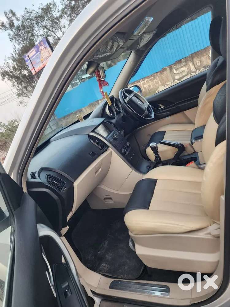 Mahindra Xuv500 2015 Diesel Well Maintained