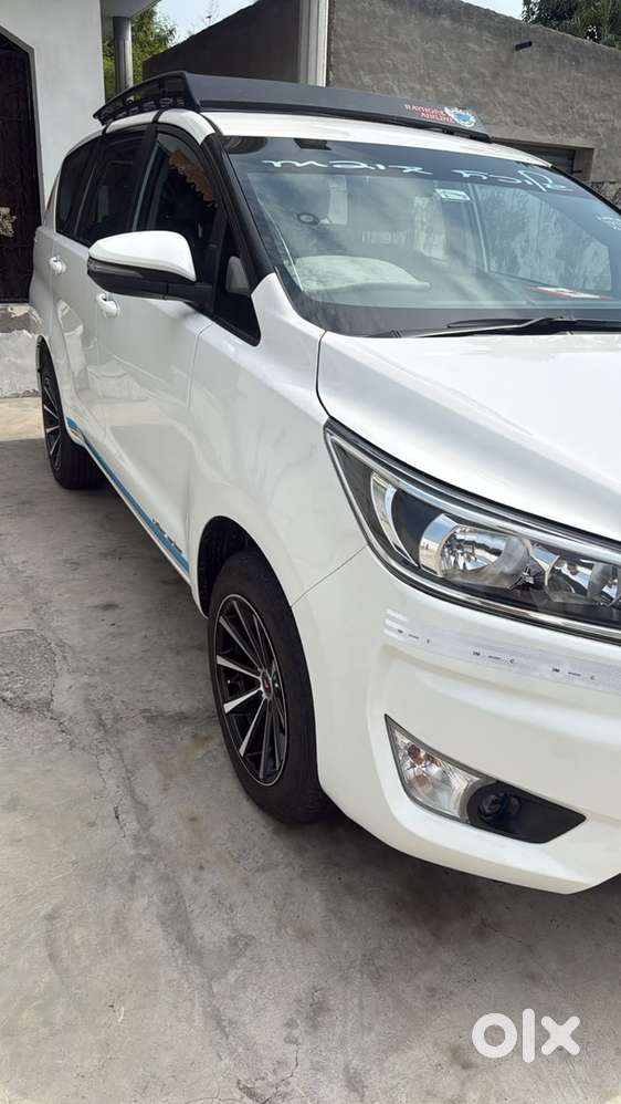 Toyota Innova Crysta 2.4 Gx 7-seater