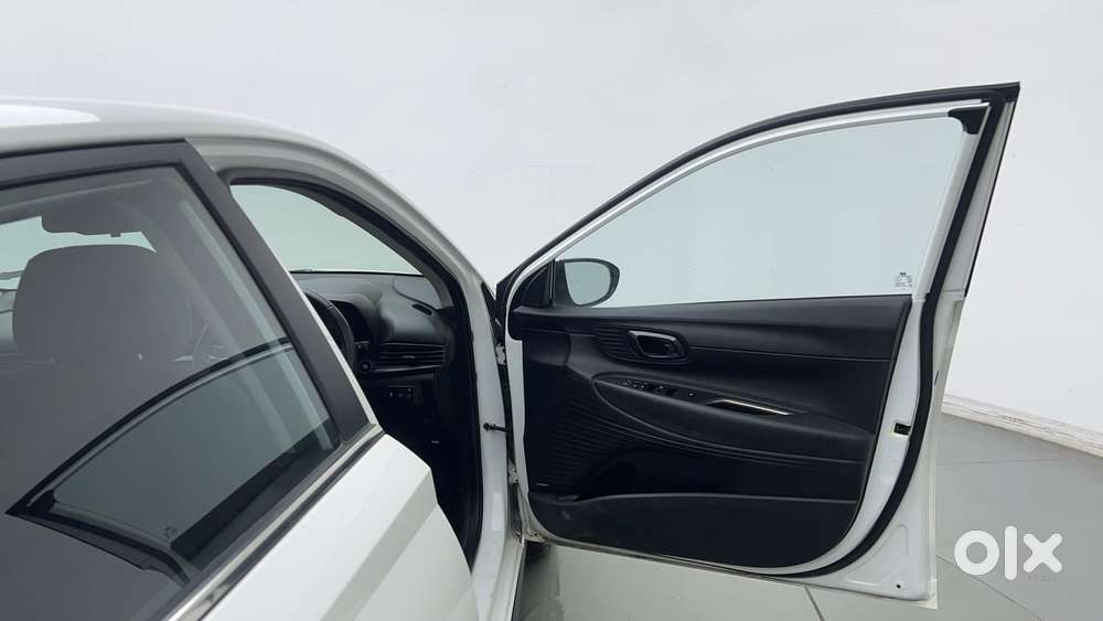 Hyundai I20 Asta (o) 1.2 Ivt, 2022, Petrol