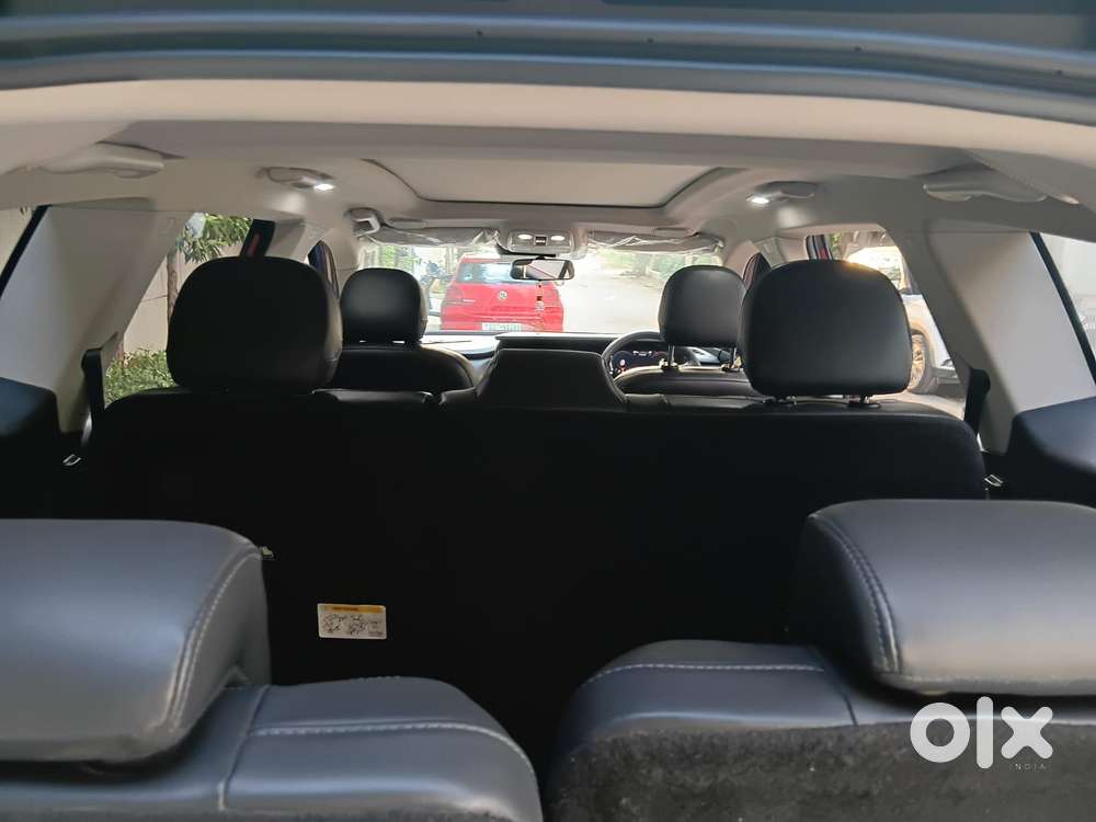 Mahindra Xuv700 2.2 Ax 7 Diesel At Luxury Pack Str, 2024, Diesel