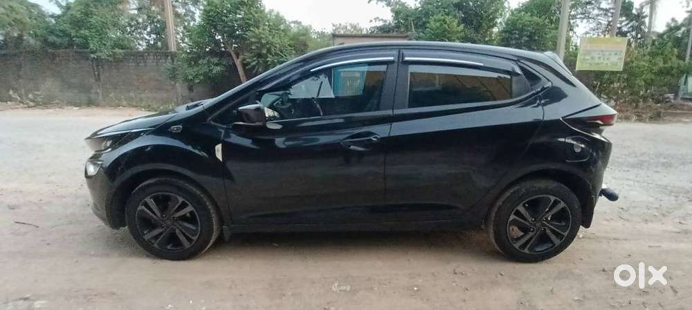 Tata Altroz 1.2 Xza Petrol Dct, 2023, Petrol