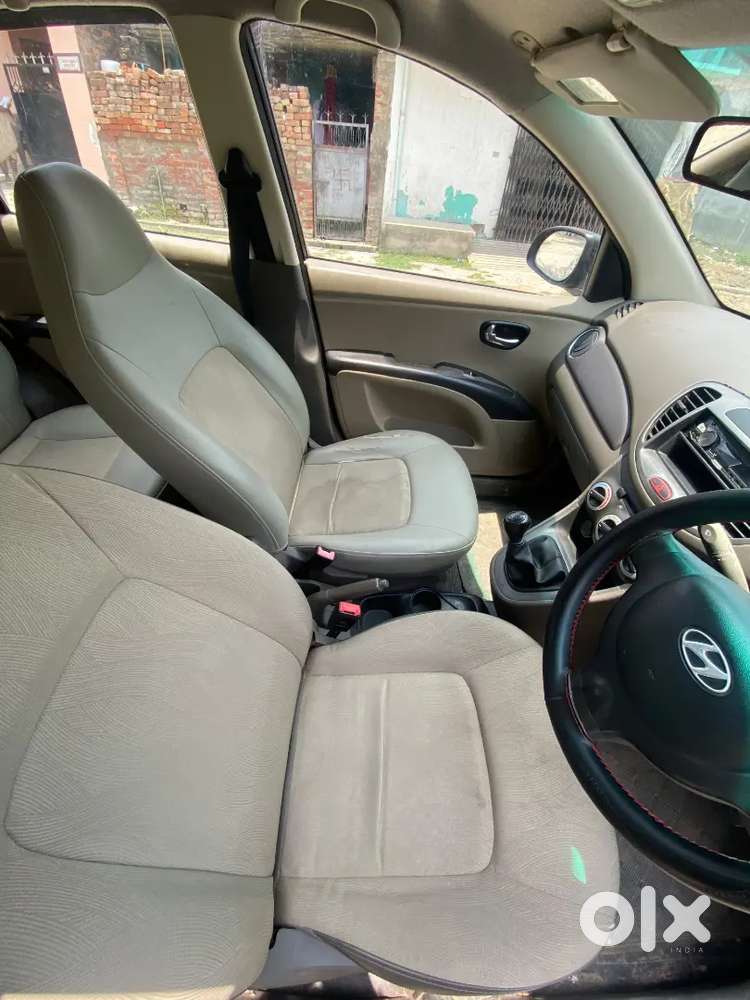 Hyundai I10 2011 Petrol 70000 Km Driven