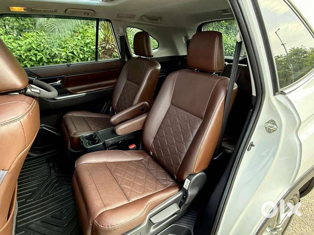 Toyota Innova Hycross 2.0 Zx Hybrid 7 Str, 2024, Petrol