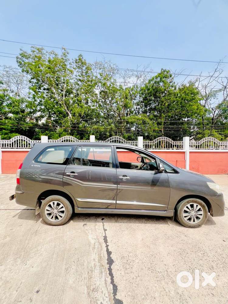 Toyota Innova 2.5 Z Diesel 7 Seater, 2015, Diesel