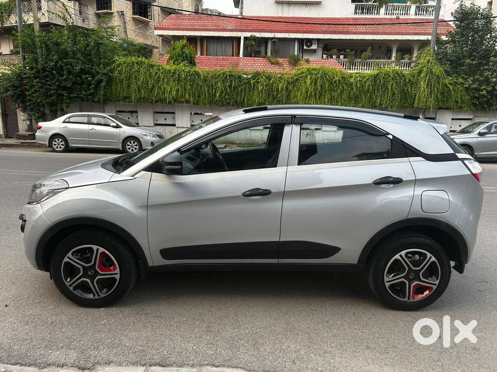 Tata Nexon 1.5 Revotorq Xm (s), 2018, Petrol