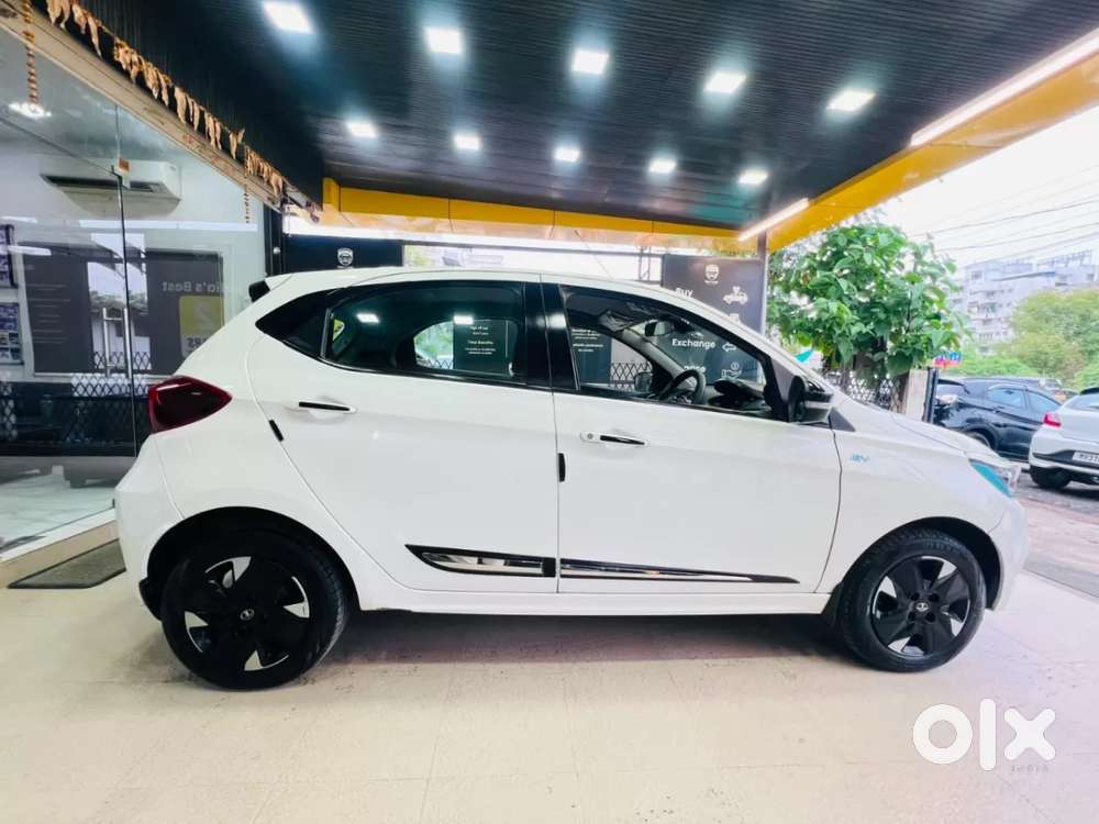 Tata Tiago Xza, 2018, Petrol