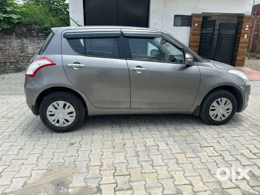 Maruti Suzuki Swift Vxi + Manual, 2014, Petrol