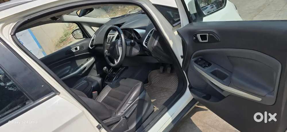 Ford Ecosport Titanium 1l Turbo Petrol Topend Six Airbags, Push Start,