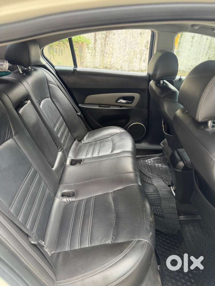 Chevrolet Cruze Ltz Diesel 2013 Ending Sunroof 2nd Owner Diesel