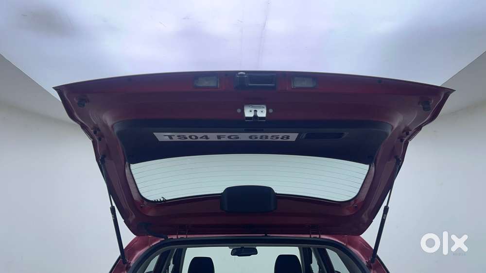 Hyundai Venue 1.0 Sx (o) Turbo Dct, 2022, Petrol