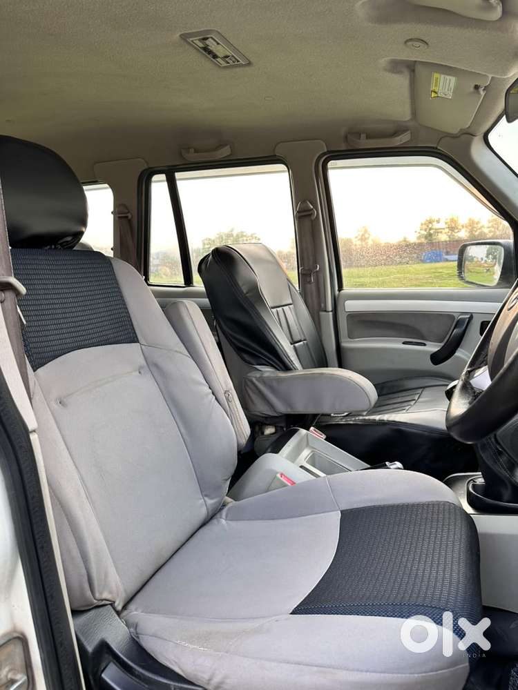 Mahindra Scorpio S10, 2016, Diesel