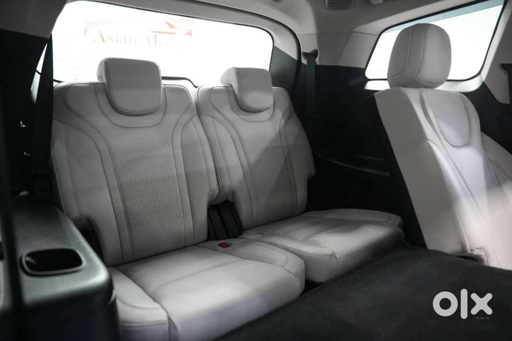 Mahindra Xuv700 2.2 Ax 7 Diesel At Luxury Pack Str, 2023, Diesel