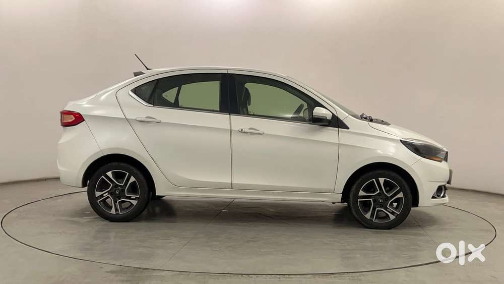 Tata Tigor Xza, 2018, Petrol