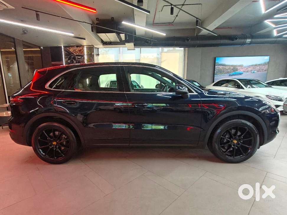Porsche Cayenne Base, 2022, Petrol
