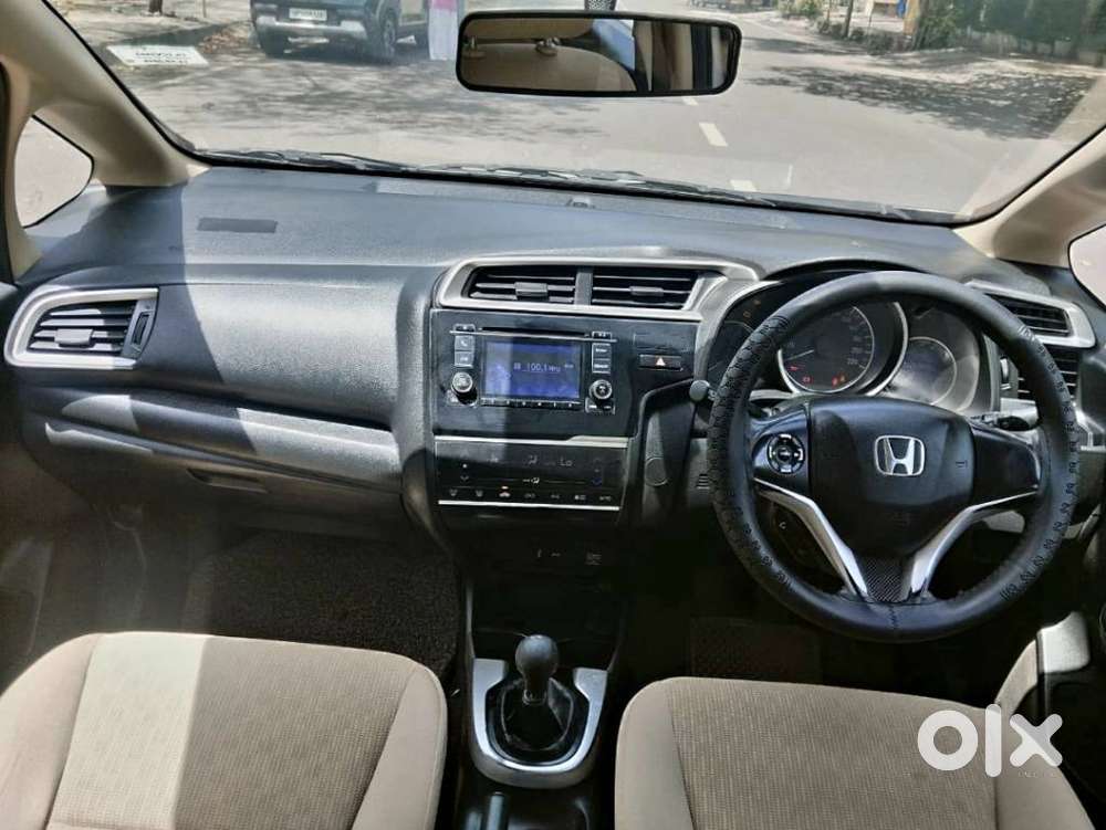 Honda Jazz V Mt Privilege, 2016, Petrol