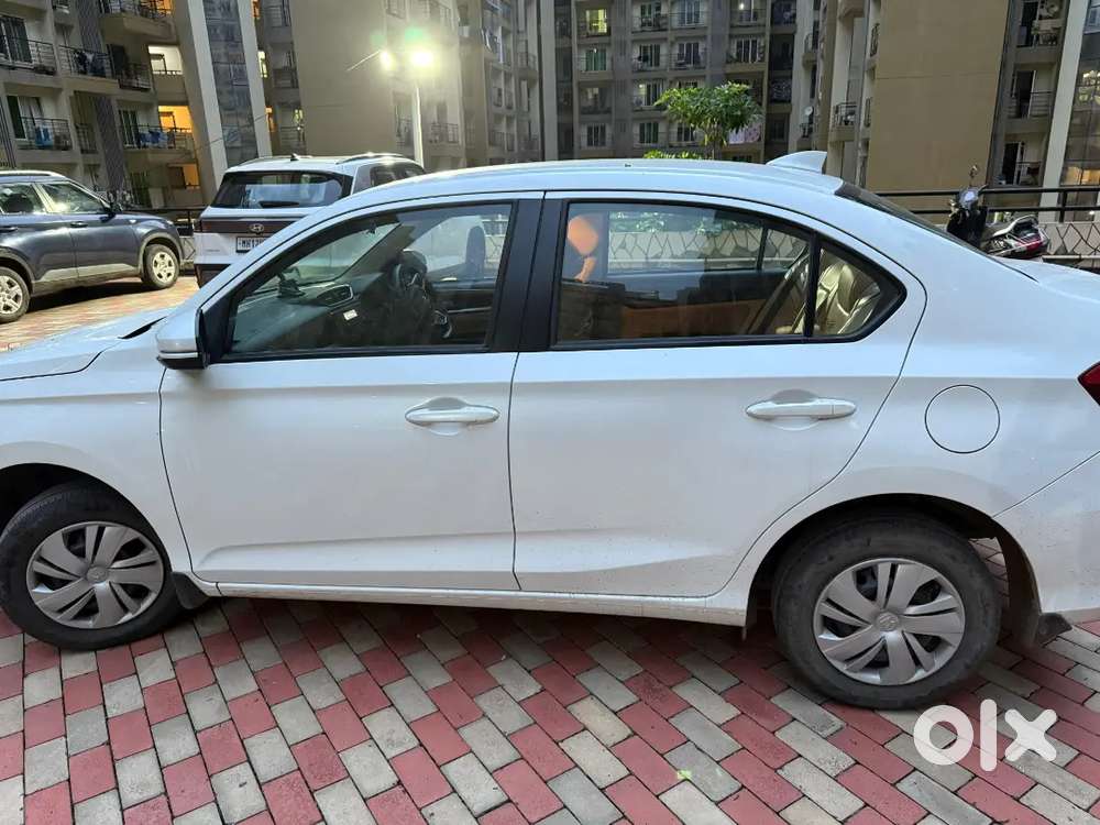 Honda Amaze Petrol 35,000 Km
