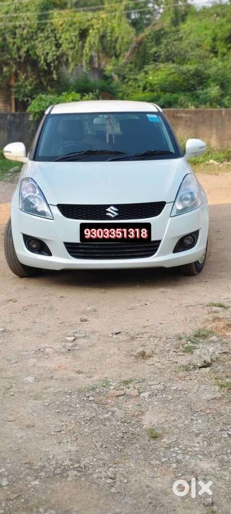 Maruti Suzuki Swift Vxi 1.2 Abs Bs-iv, 2013, Petrol