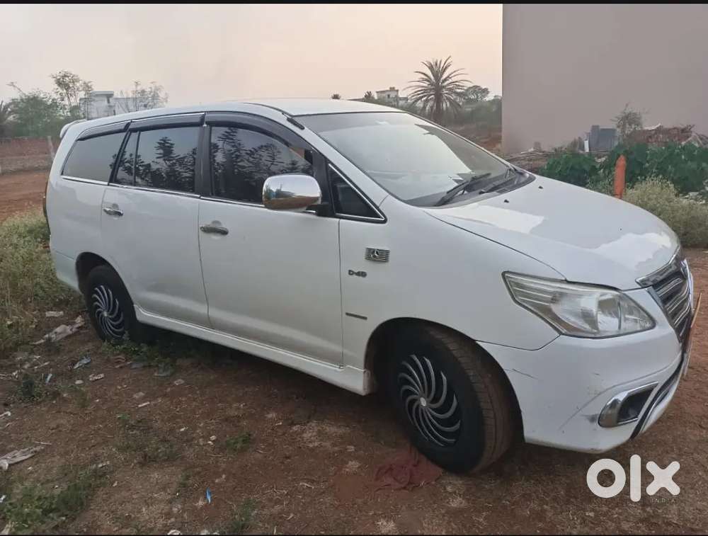 Toyota Innova 2013 Diesel Well Maintained