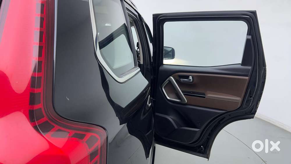Mahindra Scorpio N Z8 Petrol At 7 Str, 2024, Petrol