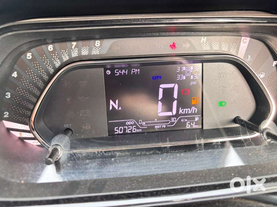 Tata Nexon, 2022, Petrol