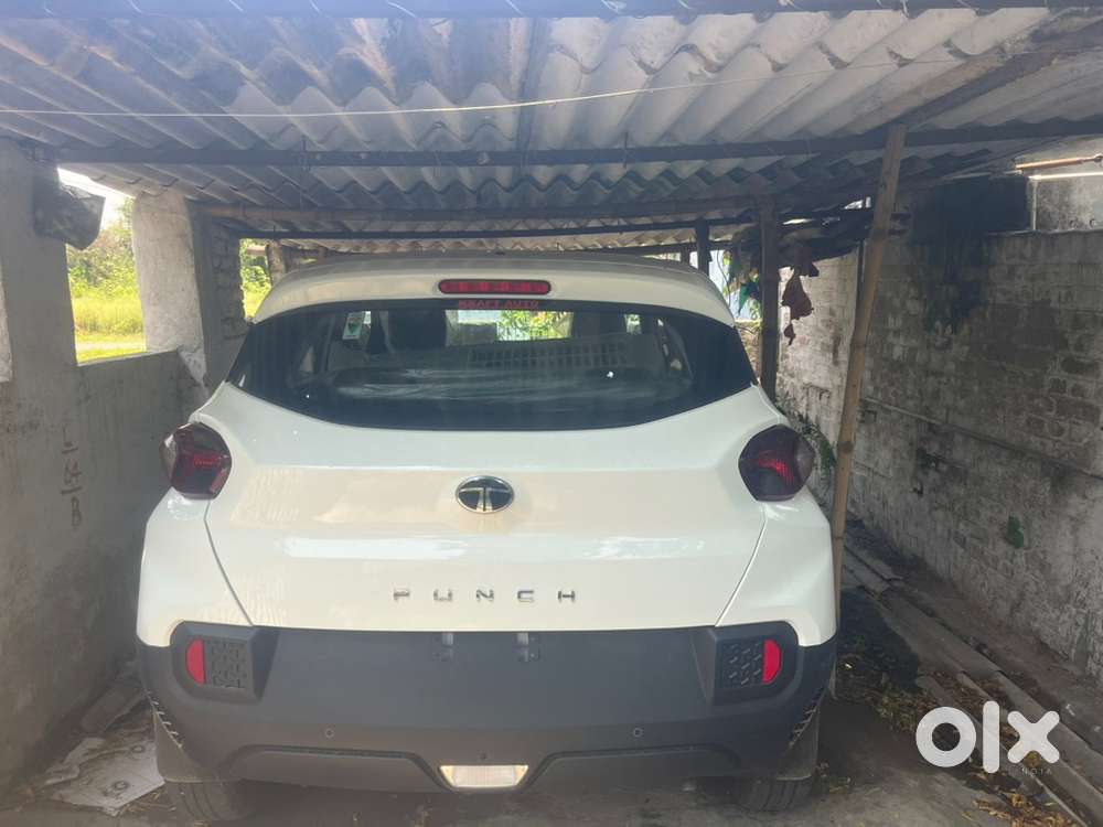Tata Punch 2024 Petrol Well Maintained