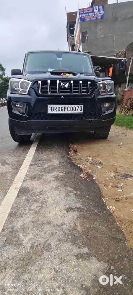 Mahindra Scorpio 2015 Diesel Well Maintained