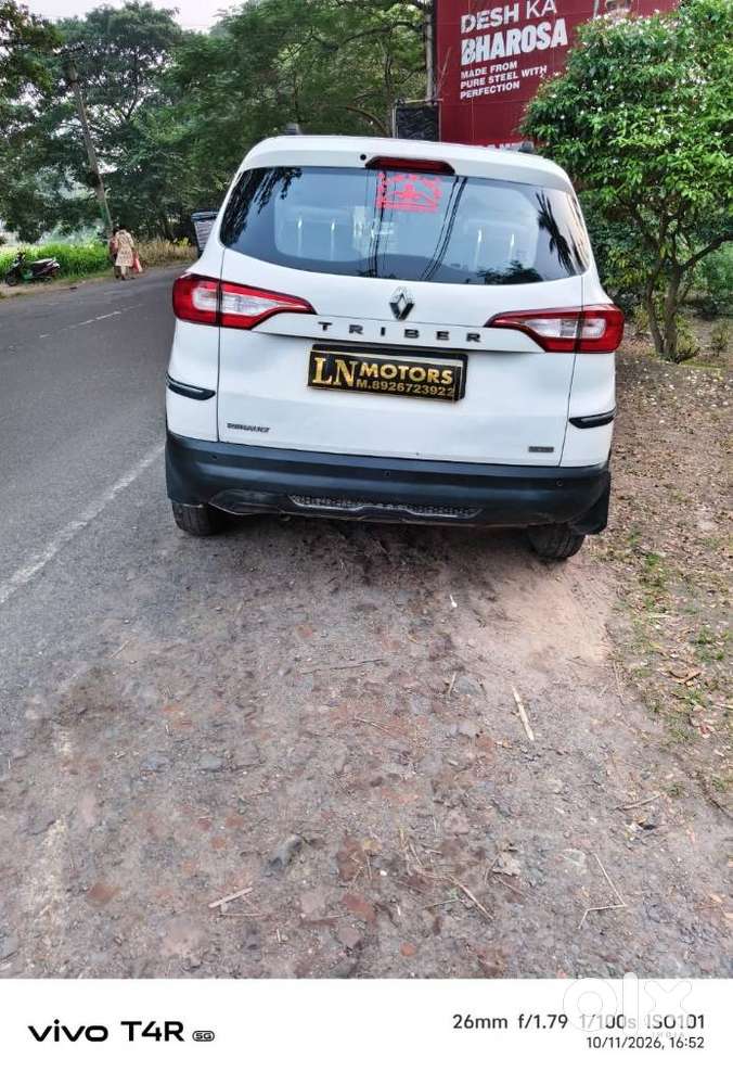 Renault Triber Rxt, 2021, Petrol