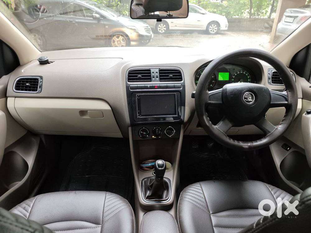 Skoda Rapid Leisure, 2013, Petrol