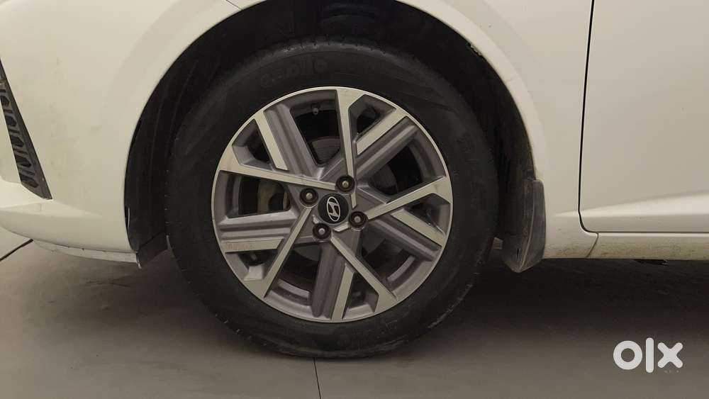 Hyundai Verna 1.5 Sx (o) Vtvt Ivt, 2023, Petrol