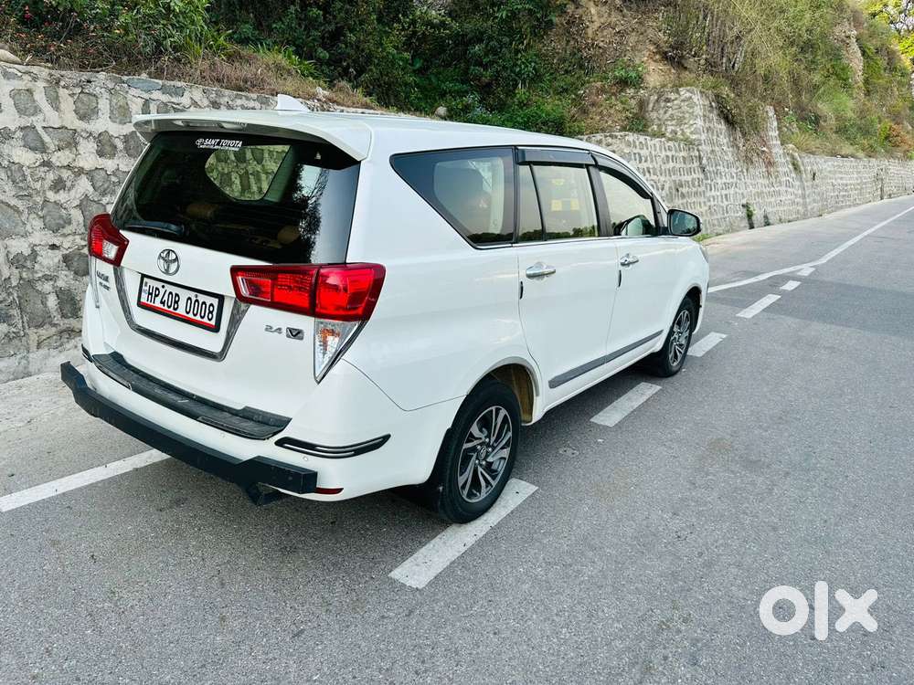 Toyota Innova Crysta [2020-ongoing] 2.4 Vx 8 Str, 2024, Diesel