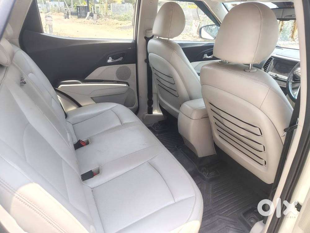 Mahindra Xuv300 W8 Option Diesel, 2023, Diesel