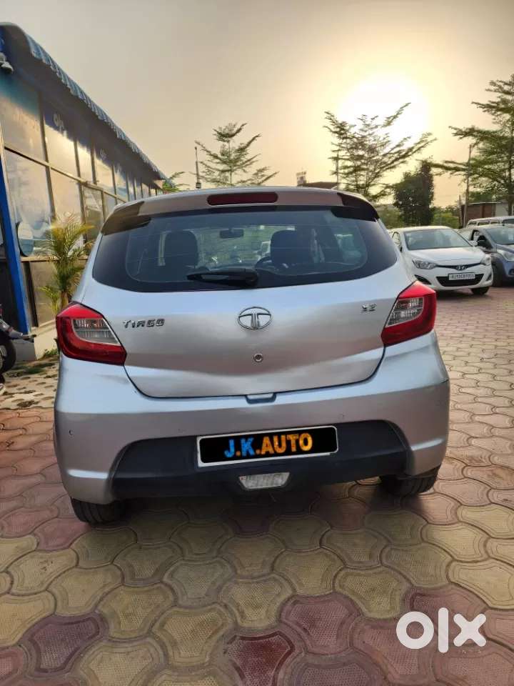 Tata Tiago Xz, 2016, Petrol