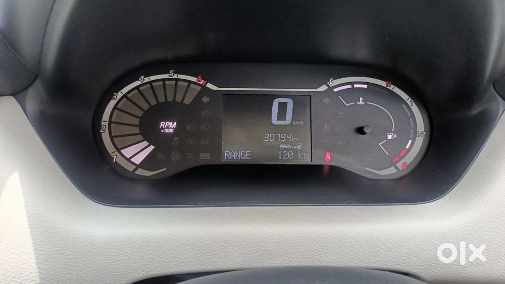 Nissan Magnite 1.0 Xv, 2023, Petrol