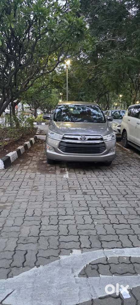 Toyota Innova Crysta 2018 Diesel 275000 Km Driven.