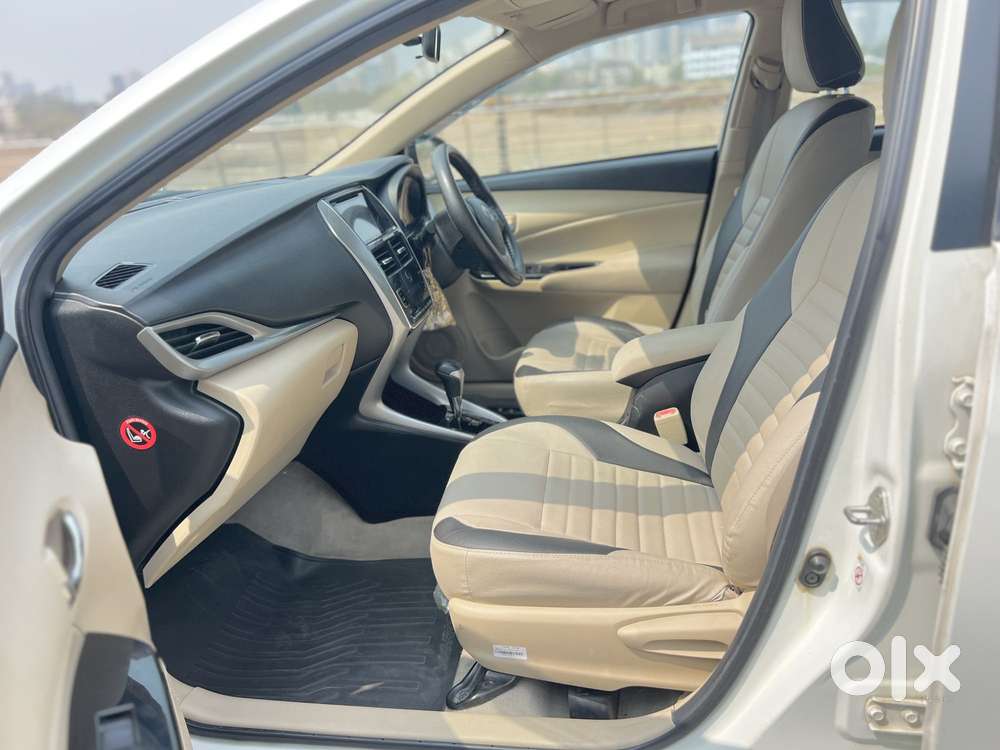 Toyota Yaris Ativ G Cvt, 2018, Petrol