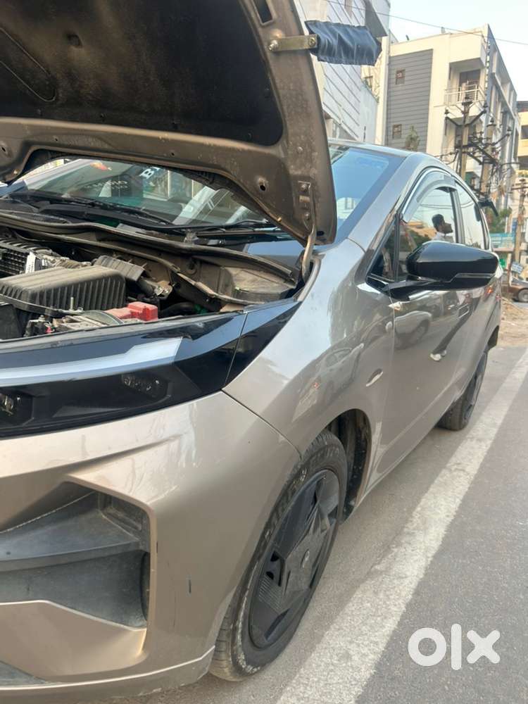 Tata Altroz Petrol 2026