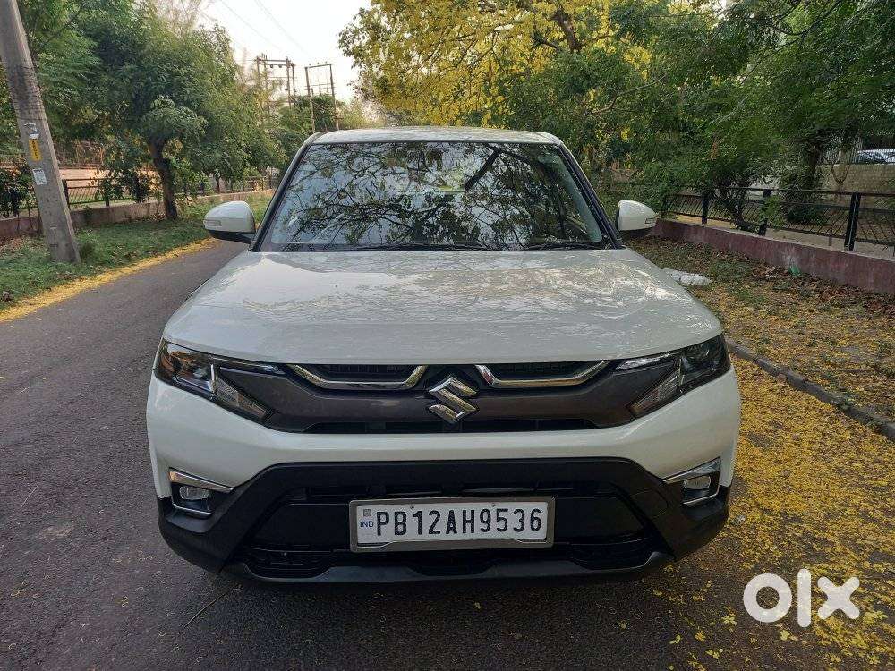 Maruti Suzuki Brezza 1.5 Vxi At Smart Hybrid, 2023, Petrol