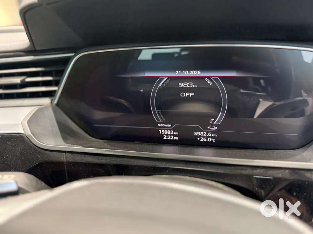 Audi Q8 E-tron, 2023, Electric