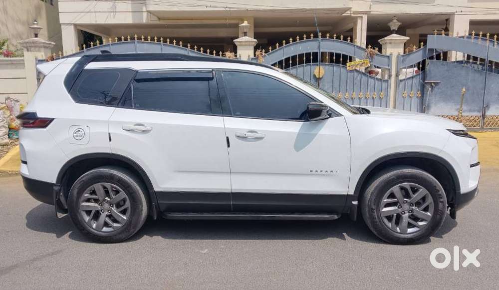 Tata Safari 2.0 Kryotec Xz Plus Gold, 2025, Diesel